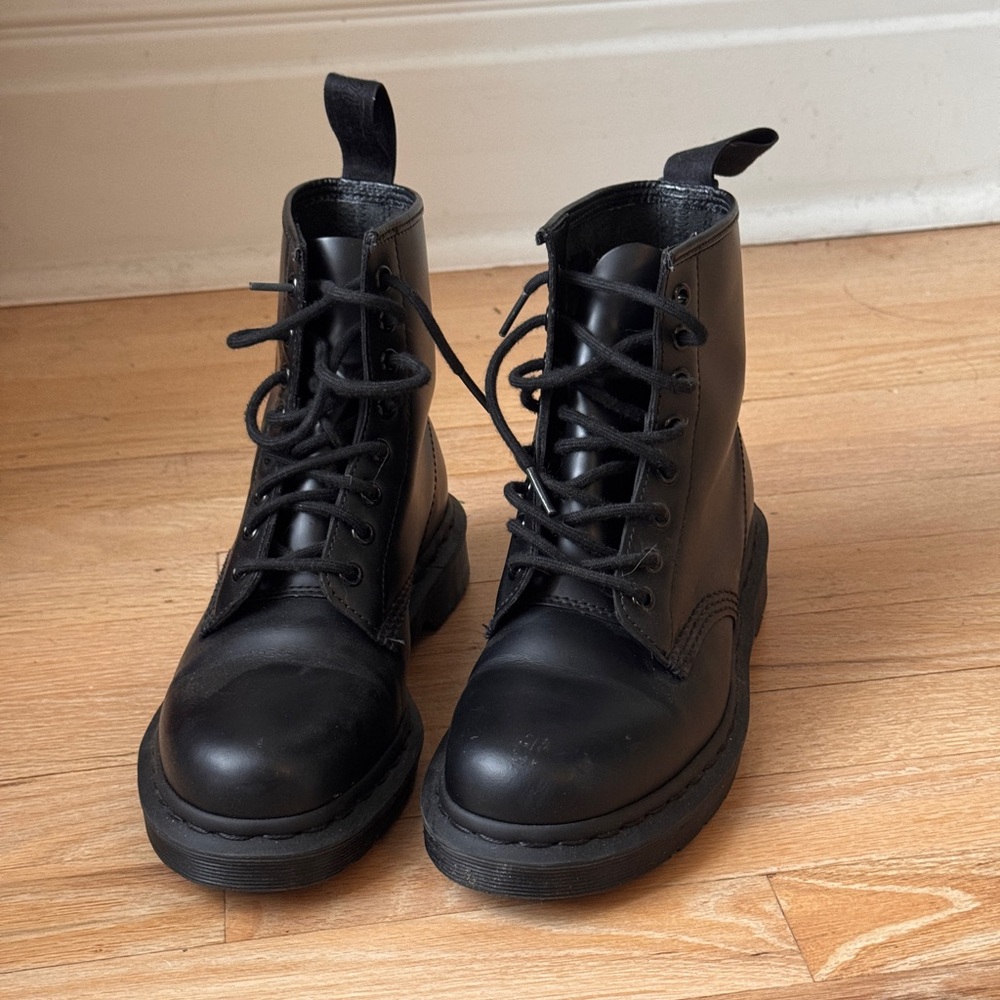 Dr Martens 1460 Mono boots
